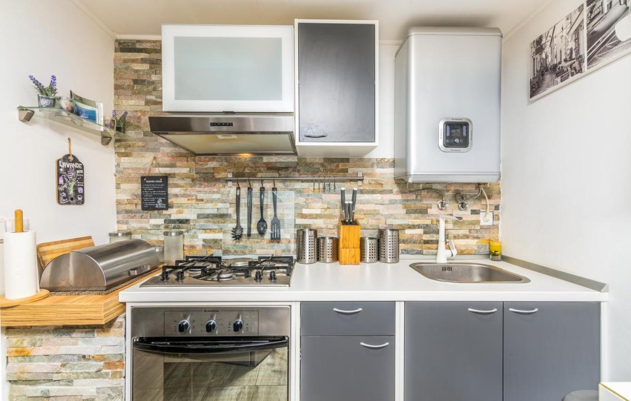 Stone House Knez Apartamento Vrbnik Exterior foto