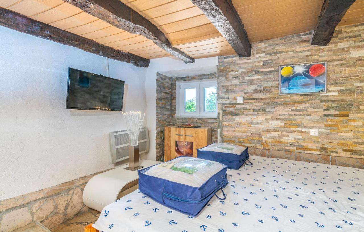 Stone House Knez Apartamento Vrbnik Exterior foto