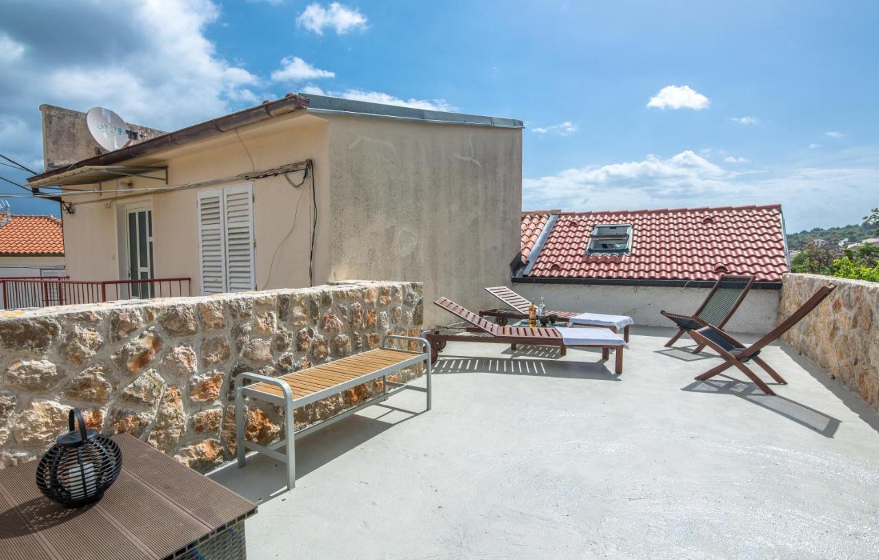 Stone House Knez Apartamento Vrbnik Exterior foto