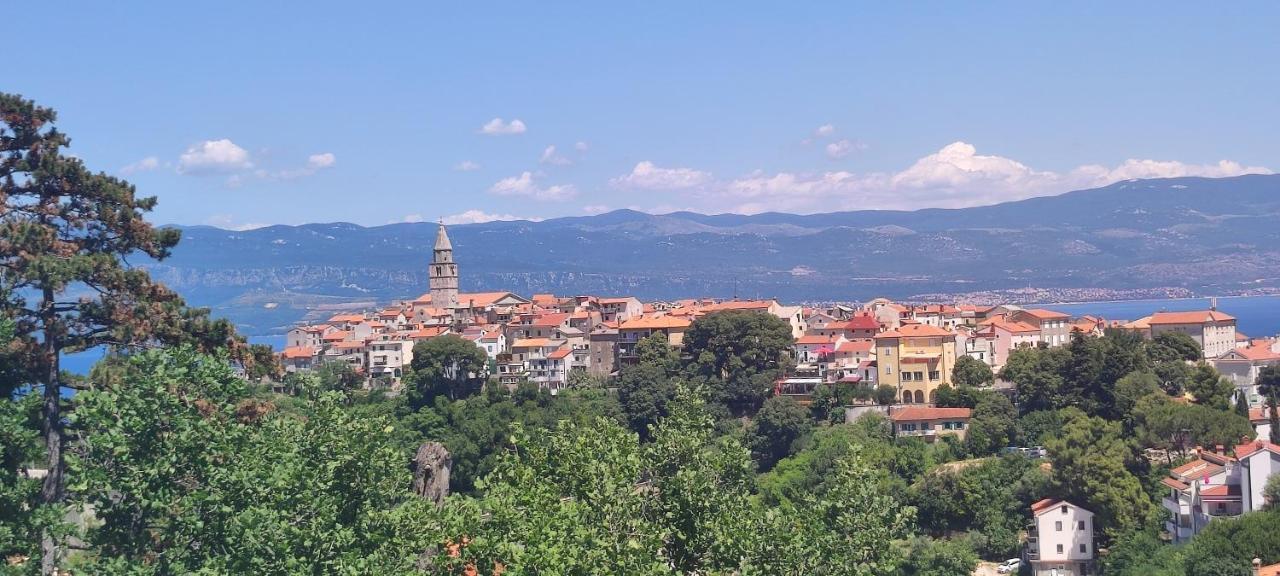 Stone House Knez Apartamento Vrbnik Exterior foto
